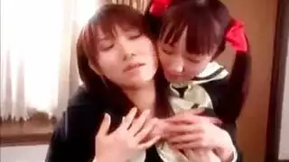 إنهم يحملون حبهم بحماس في غرفة المعيشة ويئر من المتعة أثناء حمل حمولة كبيرة إنهم يحملون حبهم بحماس في غرفة المعيشة ويئر من المتعة أثناء حمل حمولة كبيرة