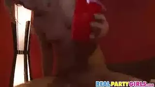 اثنين من المصفقين المشاغبين، وارتفعت الانسجام ونينغ نيك لعق كس بعضهم البعض، بعد مباراة المصارعة.