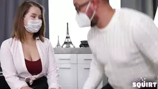 يريد الطبيب الشاب أن يمارس الجنس مع أكبر عدد ممكن من الهرات السيئة يريد الطبيب الشاب أن يمارس الجنس مع أكبر عدد ممكن من الهرات السيئة