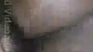 دعت فاتنة الأبنوس السمين رجلاً من حيها ، ومارس الجنس معه في الخلف دعت فاتنة الأبنوس السمين رجلاً من حيها ، ومارس الجنس معه في الخلف