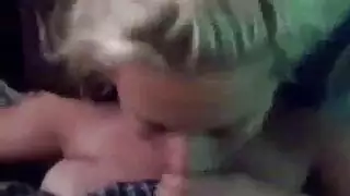 كان كتكوت رائعتين يائسة لممارسة الجنس، لذلك كان عملها من العمل حريصة على اللعنة عليها