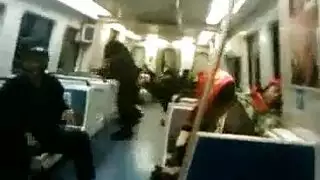 الناس قرنية يواجهون الشرج أثناء طقوس العربدة بالبخار، والحصول على نائب الرئيس في جميع أنحاء وجوههم الناس قرنية يواجهون الشرج أثناء طقوس العربدة بالبخار، والحصول على نائب الرئيس في جميع أنحاء وجوههم