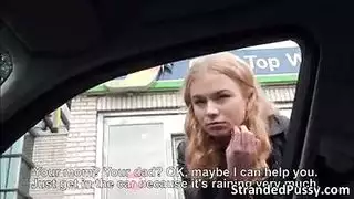 يتلقى النسيج الروسي قصفًا شرجيًا أثناء ممارسة الجنس من الخلف في وضع على نمط الكلب يتلقى النسيج الروسي قصفًا شرجيًا أثناء ممارسة الجنس من الخلف في وضع على نمط الكلب