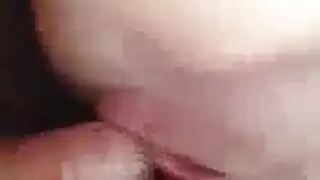 سيدة خشب الأبنوس مثقوبة بشدة أن يئن بينما يحفر حبيبها بلطف مؤخرتها الكبيرة. سيدة خشب الأبنوس مثقوبة بشدة أن يئن بينما يحفر حبيبها بلطف مؤخرتها الكبيرة.