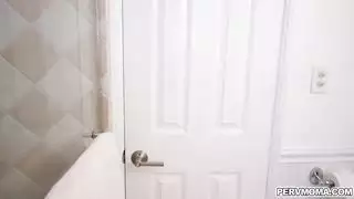 هذه المرأة الشقراء الرائعة تريد أن تمتص الديك مثل عاهرة حقيقية وهي تعرف كيف هذه المرأة الشقراء الرائعة تريد أن تمتص الديك مثل عاهرة حقيقية وهي تعرف كيف