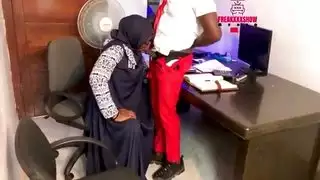 تتمتع المعلمة العربية في الحجاب الطلاب اللعين مثل العبيد في مكتبها كن عضوًا أحمر اليوم! تتمتع المعلمة العربية في الحجاب الطلاب اللعين مثل العبيد في مكتبها كن عضوًا أحمر اليوم!