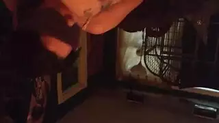 امرأة سمراء معصوبة العينين هي استمناء أمام الكاميرا، لأنها تحتاج إلى بعض النقود امرأة سمراء معصوبة العينين هي استمناء أمام الكاميرا، لأنها تحتاج إلى بعض النقود