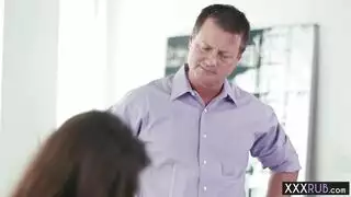 إنها تمارس الجنس مع ابنها في غرفة النوم بعد القذف في مقصورة الاستحمام إنها تمارس الجنس مع ابنها في غرفة النوم بعد القذف في مقصورة الاستحمام