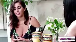 أبريل أونيل، فيرا كينج ولورين فيليبس الركوع على الأرض واتخاذ دورات ركوب الديك أبريل أونيل، فيرا كينج ولورين فيليبس الركوع على الأرض واتخاذ دورات ركوب الديك