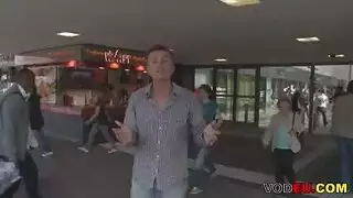 شاب يشقط ناضجة ألمانية ممحونة من الشارع ويأخذها على بيته عشان ينيكها جامد شاب يشقط ناضجة ألمانية ممحونة من الشارع ويأخذها على بيته عشان ينيكها جامد