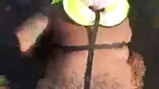 حمار كبير الأبنوس العسل، كريستال سويفت أعطى اللسان بوف لطيفة لعميلها قرنية، في غرفة نومها. حمار كبير الأبنوس العسل، كريستال سويفت أعطى اللسان بوف لطيفة لعميلها قرنية، في غرفة نومها.