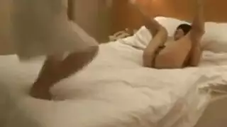 الفتيات اليابانيات تستخدم كل فرصة للاستعلام مع بعضها البعض في المواقف الجنسية المختلفة. الفتيات اليابانيات تستخدم كل فرصة للاستعلام مع بعضها البعض في المواقف الجنسية المختلفة.