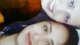 بعد ممارسة الجنس الجماعي اللذيذ ، يقوم الرجال الجياع بوضعهم بالإصبع في كس بعضهم البعض بعد ممارسة الجنس الجماعي اللذيذ ، يقوم الرجال الجياع بوضعهم بالإصبع في كس بعضهم البعض