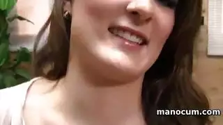 لطيف فتاة في سن المراهقة العادة السرية ونائب الرئيس بينما والديها في المنزل لطيف فتاة في سن المراهقة العادة السرية ونائب الرئيس بينما والديها في المنزل