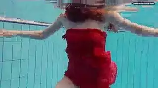 وقعت ثلاث فتيات غريبات في نفس الرجل وانتهى بهن الأمر بممارسة الجنس الجماعي معه وقعت ثلاث فتيات غريبات في نفس الرجل وانتهى بهن الأمر بممارسة الجنس الجماعي معه