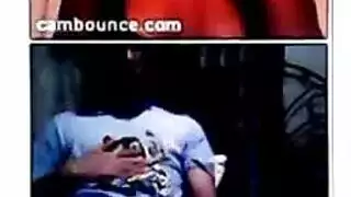 ناضجة، امرأة خشب الأبنوس مع قناع على وجهها من المفترض أن تفعل وظيفتها جيدا ناضجة، امرأة خشب الأبنوس مع قناع على وجهها من المفترض أن تفعل وظيفتها جيدا