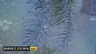 النياك يضع الزيت على جسمها ويركبها على زبه الكبير في سكس نيك نار النياك يضع الزيت على جسمها ويركبها على زبه الكبير في سكس نيك نار