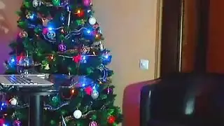 فتاة شقراء نحيفة وصديقها هي وجود مجموعة من ثلاثة أشخاص مع جارها الجديد، في منزلها. فتاة شقراء نحيفة وصديقها هي وجود مجموعة من ثلاثة أشخاص مع جارها الجديد، في منزلها.