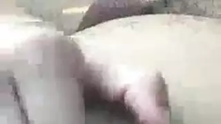 يحتاج مرافقة شقراء مفلس يائسة إلى اللعنة جيدة، لذلك هي على وشك أن تأكل ديك كبيرة