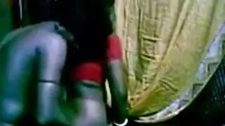 سخيف صديقي المفضل أثناء عمله سخيف صديقي المفضل أثناء عمله