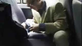 كان من المفترض أن تدرس فتاتان مع زميلتهما الجديدة في الغرفة ، لكنهما قررا ممارسة الجنس كان من المفترض أن تدرس فتاتان مع زميلتهما الجديدة في الغرفة ، لكنهما قررا ممارسة الجنس