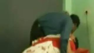 سيدة هندية الساخنة حوالي سبعة عشر سنة هي جعلها أول ممارسة الجنس الشرجي من قبل دسار ضخمة