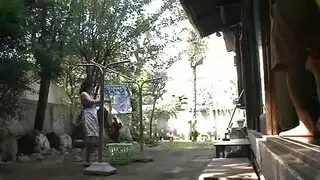 يحصل مارس الجنس من جبهة مورو اليابانية ساحرة بين الأوان بعد إعطاء الرأس.