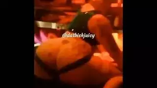 الكلبة مثل هذا الرجل قرنية في زي الجيش لا يمكن أن يحملها المرأة في الخروج من الجنس. الكلبة مثل هذا الرجل قرنية في زي الجيش لا يمكن أن يحملها المرأة في الخروج من الجنس.