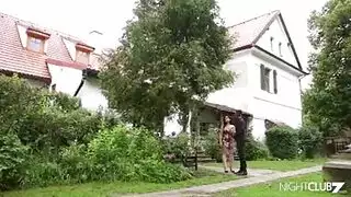 السمسار ينيك الزبونة الجميلة عارية و تمص زبه بكل حرارة و تكيفه و يكمل لها الصفقة السمسار ينيك الزبونة الجميلة عارية و تمص زبه بكل حرارة و تكيفه و يكمل لها الصفقة