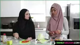 ⏩ ليس شقيقه العربي قد جلبت أخته الدينية ، ميلو بلايز ، أوليفر فلين ⏩ ليس شقيقه العربي قد جلبت أخته الدينية ، ميلو بلايز ، أوليفر فلين