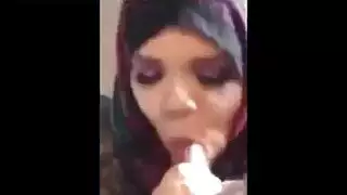 مصري مراهق يصور خالته المحجبة تمص زب جوزها و تكيف زبه دلك ورضع مصري مراهق يصور خالته المحجبة تمص زب جوزها و تكيف زبه دلك ورضع