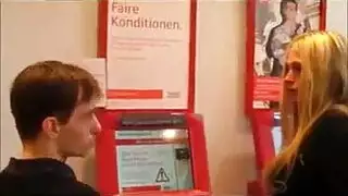 تقوم الفتيات الألمانيات بزيارة بعض الرجال الذين يحبونهم ويتم ممارسة الجنس معهم في طريقهم إلى المنزل تقوم الفتيات الألمانيات بزيارة بعض الرجال الذين يحبونهم ويتم ممارسة الجنس معهم في طريقهم إلى المنزل