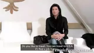 ربة منزل هنغارية تفعل كل ما في وسعها للبقاء على علاقة جيدة مع زوجها من المنزل ربة منزل هنغارية تفعل كل ما في وسعها للبقاء على علاقة جيدة مع زوجها من المنزل