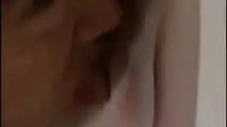 الزوجة اليابانية الممحونة تهيج على صوت جارها وهو يستمني و تحك كسها المشعر حتى ترتعش الزوجة اليابانية الممحونة تهيج على صوت جارها وهو يستمني و تحك كسها المشعر حتى ترتعش