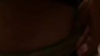 العاهرة الشقراء تمنح الرأس إلى الرجل الذي تريد أن تهيمن عليه في فيديو سريع.