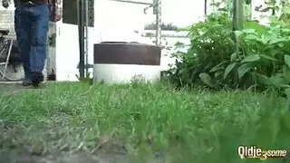 اثنين من المراهقين مع الحمار لطيفة تبادل الديك الثابت مع الكثير من العاطفة، بينما سخيف.