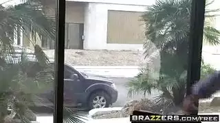 ياسمين كارو امرأة سمراء لاتينية سيئة يحب الحصول عليها ضيقة الحمار حفرة مارس الجنس من الصعب