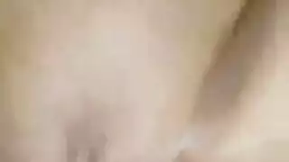 قحبة تونسية تأخذ الزب الأسمر في كسها وتعض على شفايفها من المحنة والسخونة قحبة تونسية تأخذ الزب الأسمر في كسها وتعض على شفايفها من المحنة والسخونة