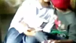 تلميذات قرنية يحتفلن في المدرسة ، بعد أن لعبن وظيفة وهمية في مقال تلميذات قرنية يحتفلن في المدرسة ، بعد أن لعبن وظيفة وهمية في مقال