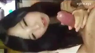 الفتاة الجميلة تحب أن تبتعد عن أفكارها الشقية ، ولهذا السبب تمص القضيب الفتاة الجميلة تحب أن تبتعد عن أفكارها الشقية ، ولهذا السبب تمص القضيب