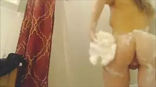 بعد الاستحمام الساخن، فإن الطفل الساخن ينتظر مارس الجنس، بينما هي على طاولة التدليك بعد الاستحمام الساخن، فإن الطفل الساخن ينتظر مارس الجنس، بينما هي على طاولة التدليك