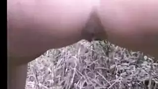 تم ربط صديقة غريب وتعرضت للتعذيب ، حتى بدأت تئن من المتعة بينما تحصل على مارس الجنس